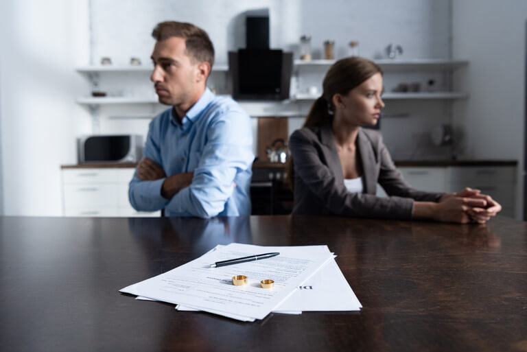 What Questions Should I Ask a Divorce Attorney