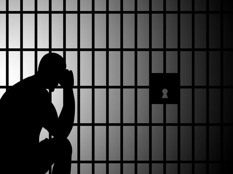 What is the process for a grand jury indictment in a felony case in Nevada